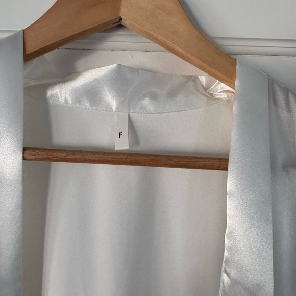 Bride Robe - Picture 6 of 6